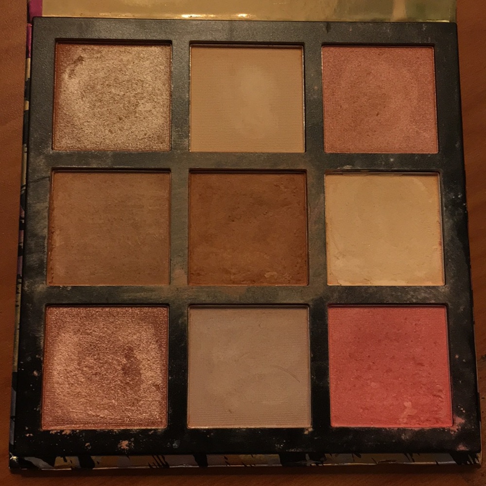 Makeup - Picture 2 of 13